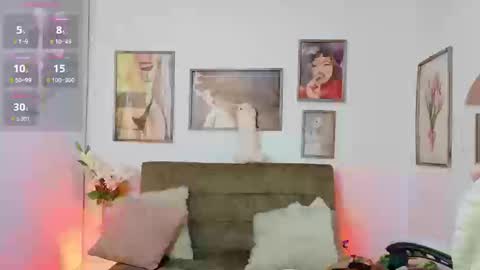 Snapshot of aaaaamy_1 chatting on 09/20/25, 12:44 Aamy online show from 09/20/25, 12:44