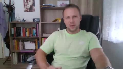 Snapshot of aaaandzzz chatting on 11/24/25, 09:42 Long distance cumshot online show from 11/24/25, 09:42