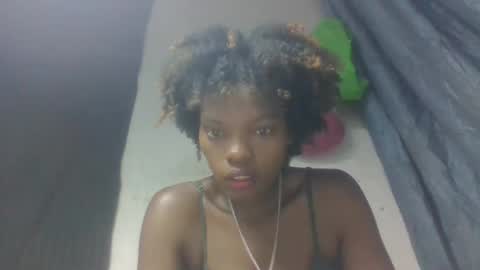 Snapshot of aadienne chatting on 04/13/26, 08:36 aadienne online show from 04/13/26, 08:36