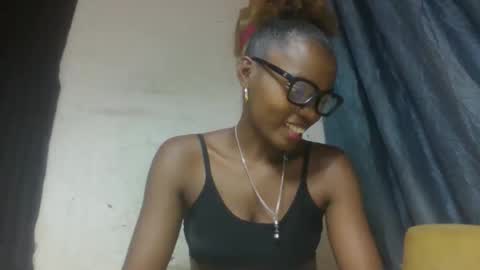 Snapshot of aadienne chatting on 04/15/26, 08:54 aadienne online show from 04/15/26, 08:54