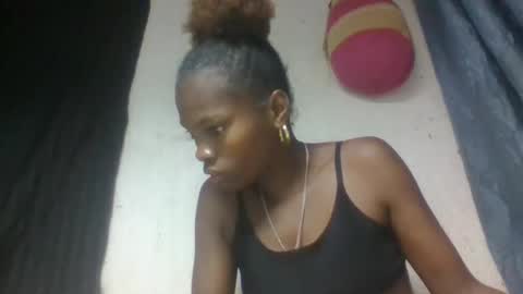 Snapshot of aadienne chatting on 04/15/26, 07:58 aadienne online show from 04/15/26, 07:58