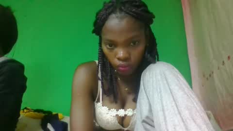 aadienne online show from 05/18/26, 09:04