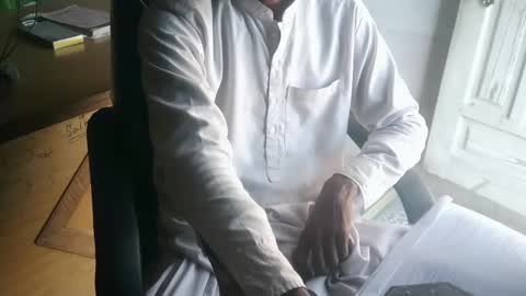 Snapshot of aakhan804 chatting on 03/03/25, 10:28 aakhan804 online show from 03/03/25, 10:28