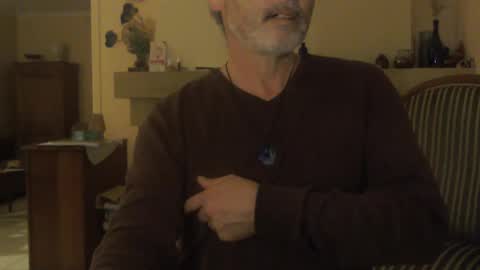 Snapshot of aalex1717 chatting on 12/14/24, 08:40 Aalex1717 online show from 12/14/24, 08:40