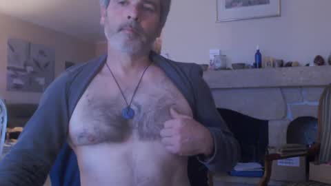 Snapshot of aalex1717 chatting on 12/18/24, 07:47 Aalex1717 online show from 12/18/24, 07:47