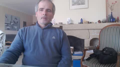 Snapshot of aalex1717 chatting on 12/20/24, 08:28 Aalex1717 online show from 12/20/24, 08:28