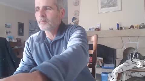 Snapshot of aalex1717 chatting on 12/28/24, 03:04 Aalex1717 online show from 12/28/24, 03:04