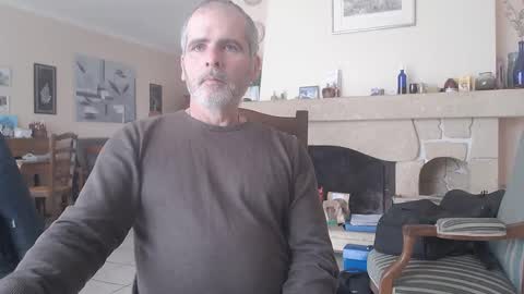 Snapshot of aalex1717 chatting on 12/31/24, 11:31 Aalex1717 online show from 12/31/24, 11:31