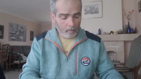 Snapshot of aalex1717 chatting on 01/03/25, 08:54 Aalex1717 online show from 01/03/25, 08:54