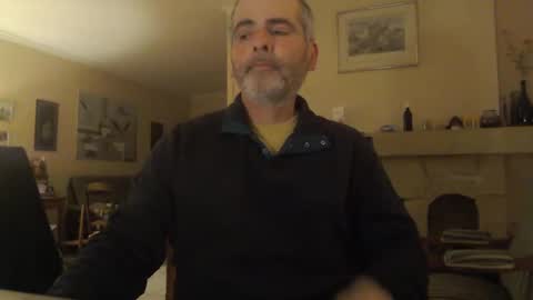 Snapshot of aalex1717 chatting on 01/05/25, 02:06 Aalex1717 online show from 01/05/25, 02:06