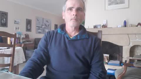 Snapshot of aalex1717 chatting on 01/05/25, 01:58 Aalex1717 online show from 01/05/25, 01:58