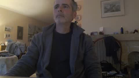 Snapshot of aalex1717 chatting on 01/17/25, 07:19 Aalex1717 online show from 01/17/25, 07:19