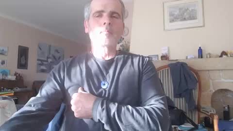 Snapshot of aalex1717 chatting on 01/17/25, 03:00 Aalex1717 online show from 01/17/25, 03:00