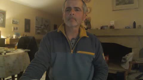 Snapshot of aalex1717 chatting on 01/19/25, 11:43 Aalex1717 online show from 01/19/25, 11:43