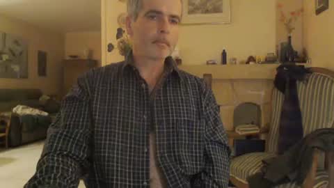 Snapshot of aalex1717 chatting on 01/28/25, 07:00 Aalex1717 online show from 01/28/25, 07:00