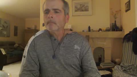 Snapshot of aalex1717 chatting on 01/29/25, 03:01 Aalex1717 online show from 01/29/25, 03:01