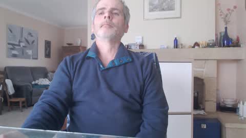 Snapshot of aalex1717 chatting on 02/16/25, 04:10 Aalex1717 online show from 02/16/25, 04:10