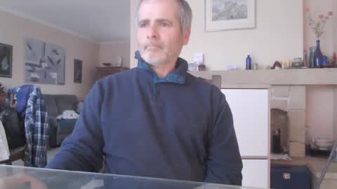 Snapshot of aalex1717 chatting on 02/18/25, 07:10 Aalex1717 online show from 02/18/25, 07:10