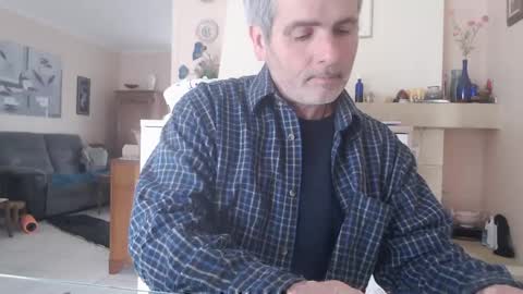 Snapshot of aalex1717 chatting on 02/20/25, 12:04 Aalex1717 online show from 02/20/25, 12:04