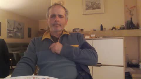 Snapshot of aalex1717 chatting on 02/28/25, 07:46 Aalex1717 online show from 02/28/25, 07:46