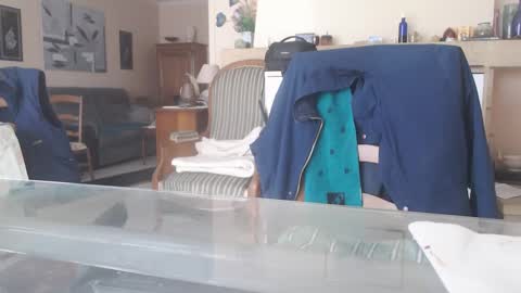 Snapshot of aalex1717 chatting on 03/04/25, 12:12 Aalex1717 online show from 03/04/25, 12:12