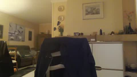 Snapshot of aalex1717 chatting on 03/06/25, 07:10 Aalex1717 online show from 03/06/25, 07:10