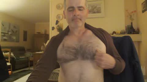 Snapshot of aalex1717 chatting on 03/07/25, 04:24 Aalex1717 online show from 03/07/25, 04:24