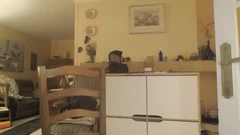 Snapshot of aalex1717 chatting on 03/08/25, 12:00 Aalex1717 online show from 03/08/25, 12:00