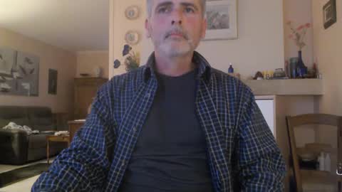 Snapshot of aalex1717 chatting on 03/09/25, 06:00 Aalex1717 online show from 03/09/25, 06:00