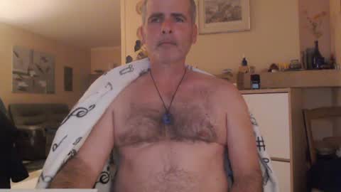 Snapshot of aalex1717 chatting on 03/10/25, 10:34 Aalex1717 online show from 03/10/25, 10:34