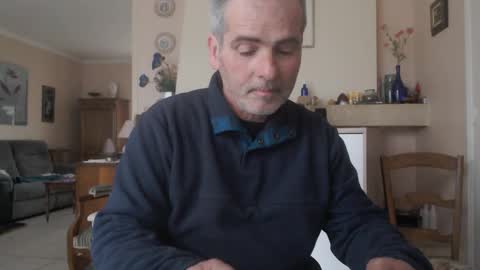 Snapshot of aalex1717 chatting on 03/12/25, 08:08 Aalex1717 online show from 03/12/25, 08:08