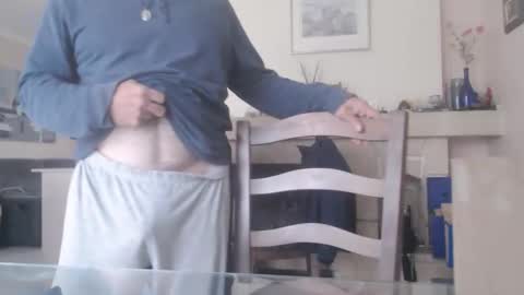 Snapshot of aalex1717 chatting on 09/26/25, 06:39 Aalex1717 online show from 09/26/25, 06:39