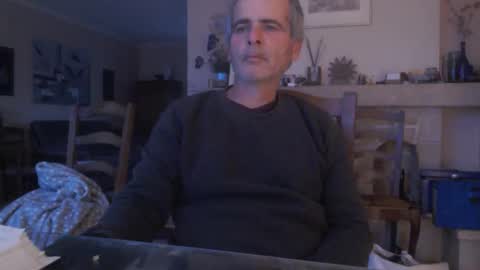 Snapshot of aalex1717 chatting on 10/20/25, 06:25 Aalex1717 online show from 10/20/25, 06:25