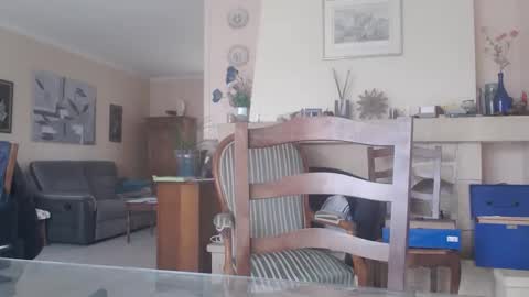 Snapshot of aalex1717 chatting on 10/27/25, 09:57 Aalex1717 online show from 10/27/25, 09:57