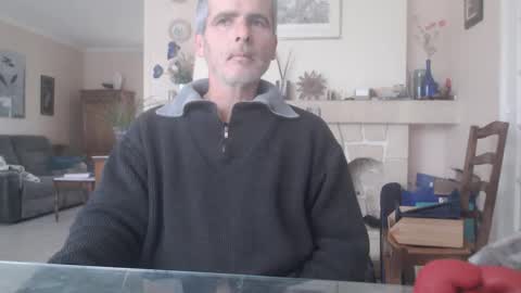 Snapshot of aalex1717 chatting on 11/07/25, 08:03 Aalex1717 online show from 11/07/25, 08:03