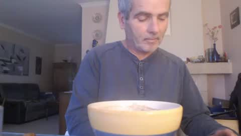 Snapshot of aalex1717 chatting on 11/17/25, 07:25 Aalex1717 online show from 11/17/25, 07:25