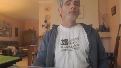 Snapshot of aalex1717 chatting on 12/17/25, 08:20 Aalex1717 online show from 12/17/25, 08:20