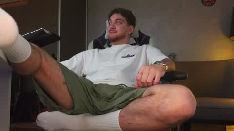 Snapshot of aalexxxxxx chatting on 10/10/25, 07:51 Alex online show from 10/10/25, 07:51