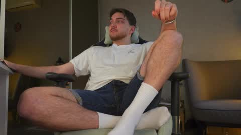 Snapshot of aalexxxxxx chatting on 11/06/25, 08:26 Alex online show from 11/06/25, 08:26