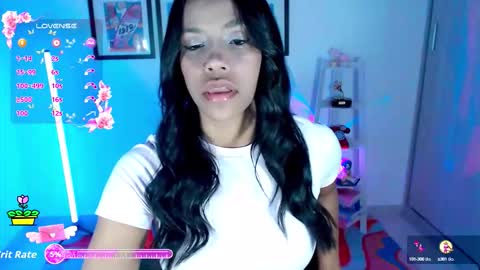 Snapshot of aaliyahass chatting on 10/14/25, 01:17 Aaliyahass online show from 10/14/25, 01:17