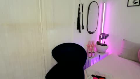 Aaliyahlayla online show from 02/11/25, 02:03