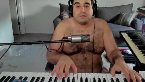 Aaron online show from 07/11/26, 05:04