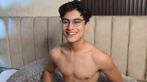 Aaron Ezequiel online show from 01/16/26, 12:25