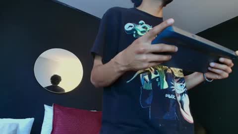 Aaron and Jassell online show from 10/08/25, 05:43