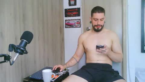 Aaron kwok online show from 02/16/26, 10:28