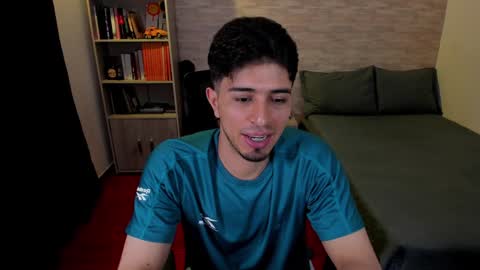 Aaron online show from 12/06/24, 11:47