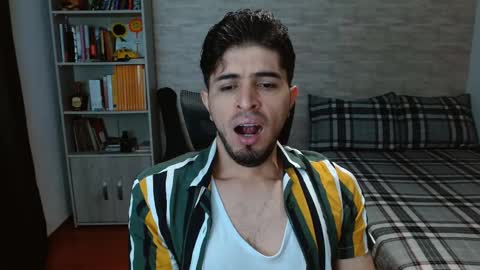 Aaron online show from 10/16/25, 06:42