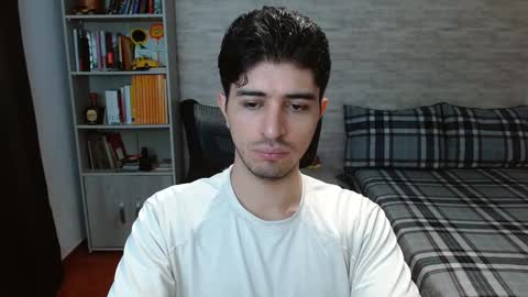 Aaron online show from 11/04/25, 07:46