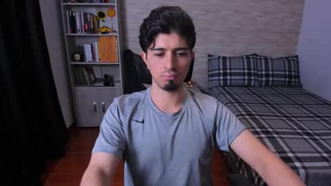 Aaron online show from 12/22/25, 11:02