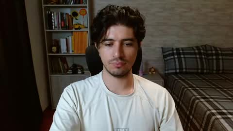 Aaron online show from 04/16/26, 09:39